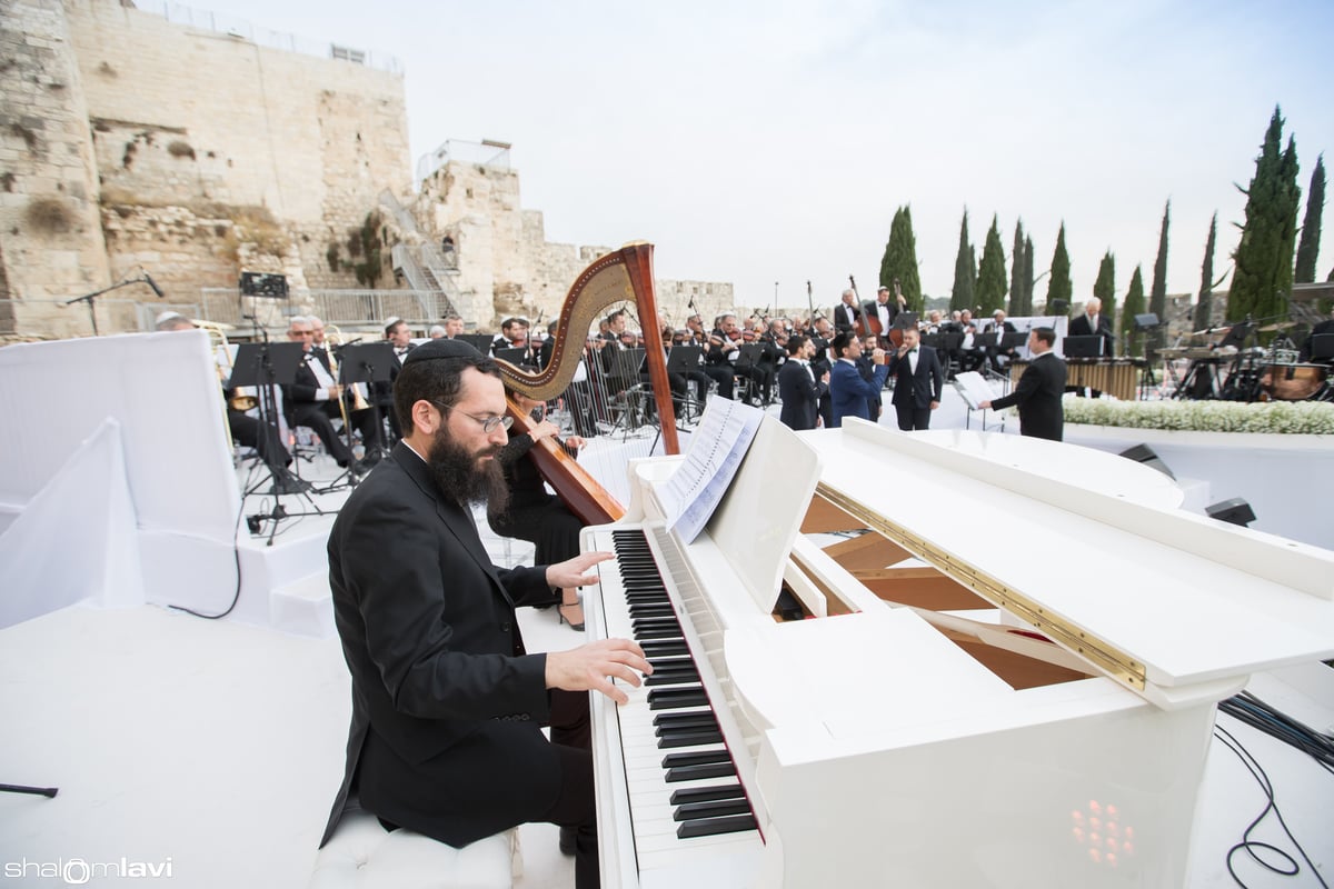 בירושלים נערכה החתונה היהודית הגדולה בעולם