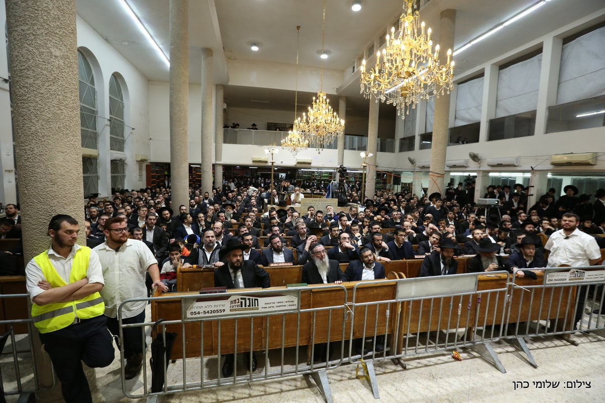 גלריה: אלפים בעצרת מספד למרן הגראי"ל שטיינמן