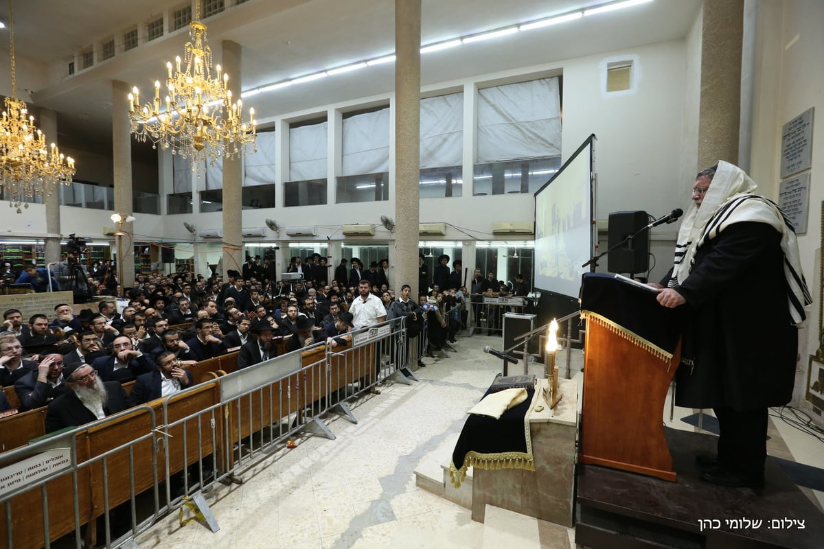 גלריה: אלפים בעצרת מספד למרן הגראי"ל שטיינמן