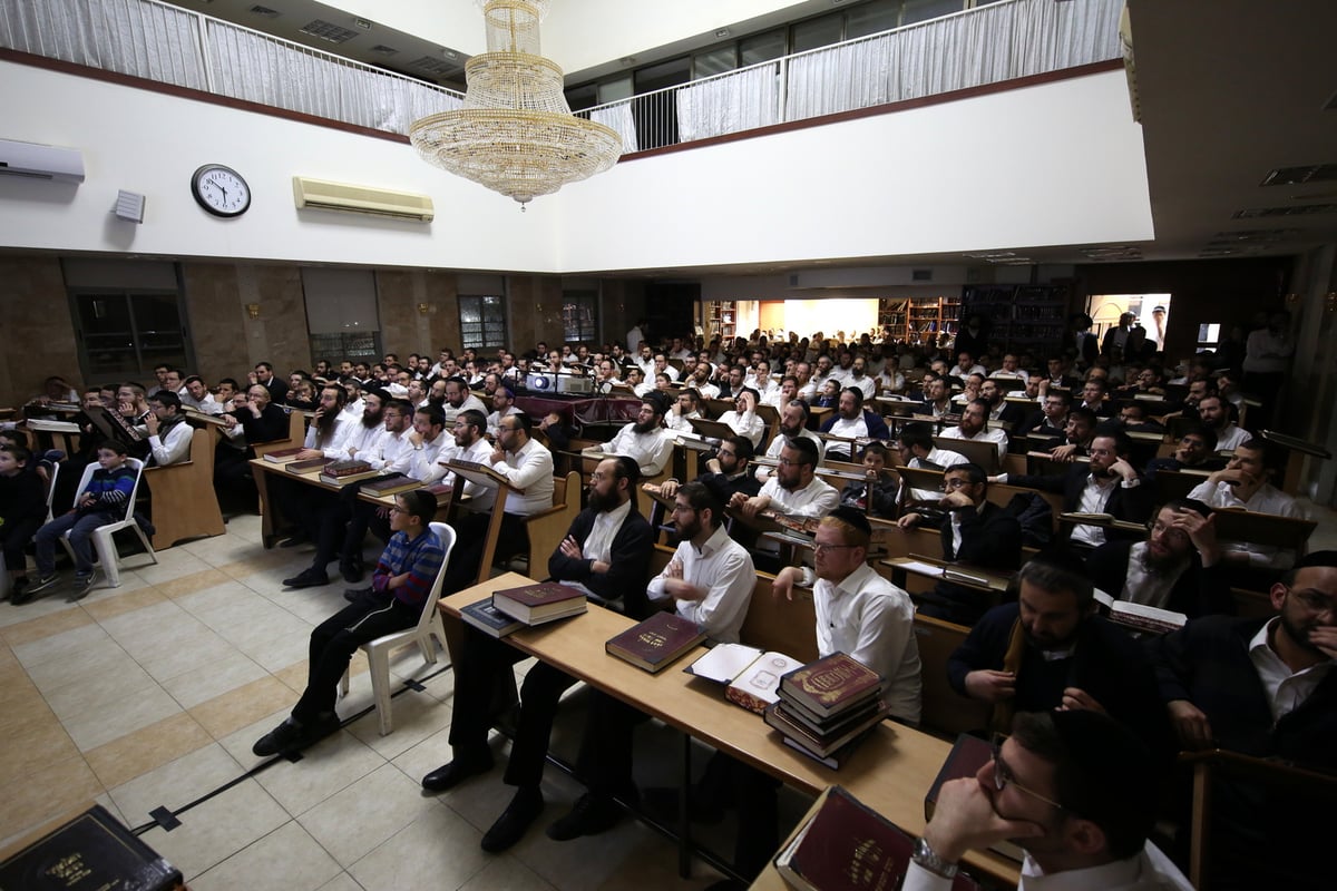 גלריה: אלפים בעצרת מספד למרן הגראי"ל שטיינמן