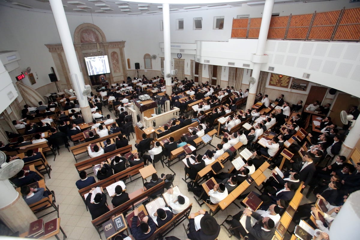 גלריה: אלפים בעצרת מספד למרן הגראי"ל שטיינמן