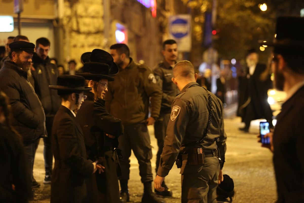 'העדה החרדית' זועקת: "הופכים את קבר הרשב"י לאתר תועבה"