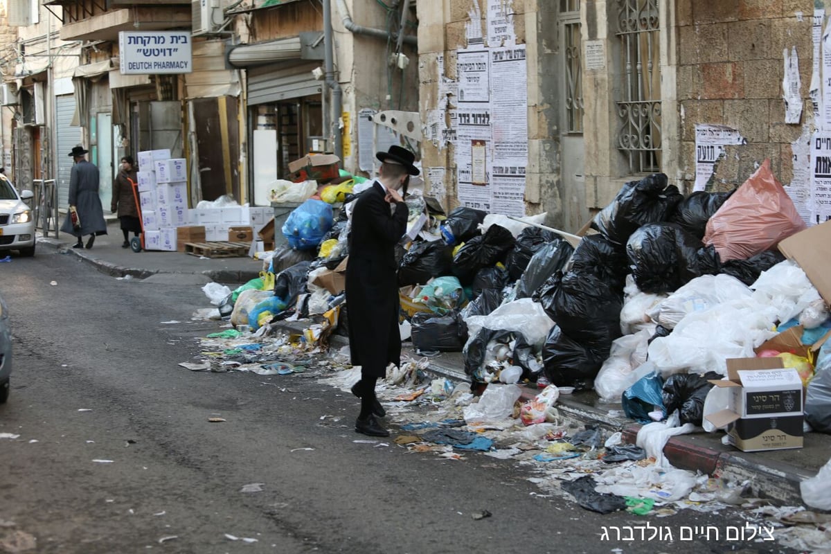 עובדי התברואה סיימו לשבות ומפנים את האשפה • צפו