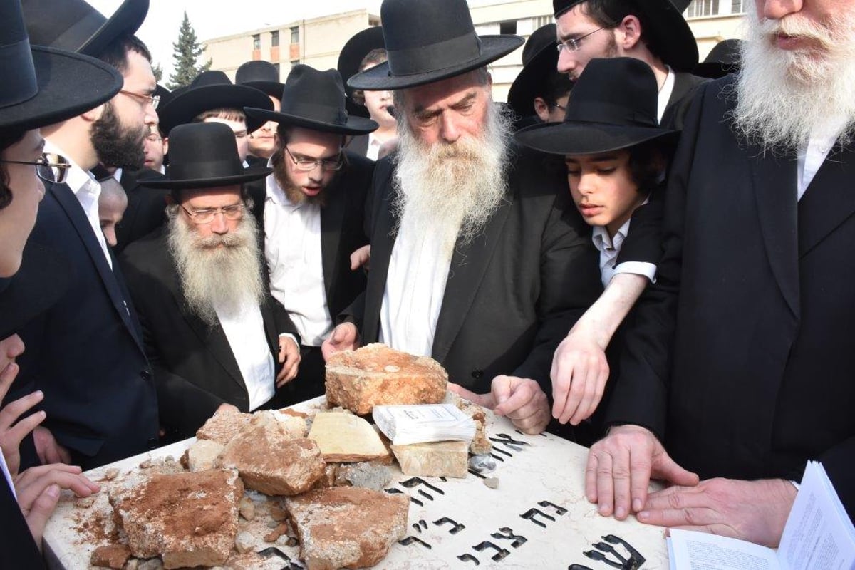 העלייה לציון מרן הרב שטיינמן זצ"ל • גלריה