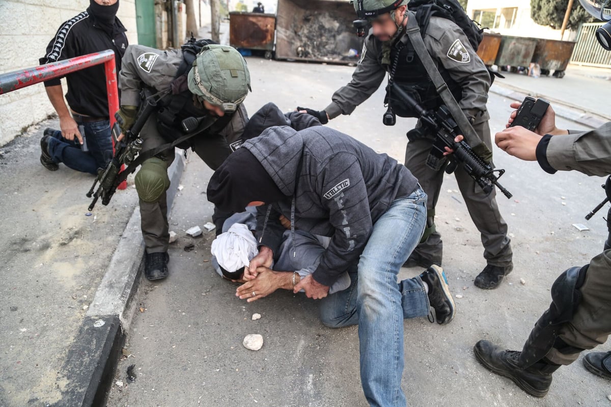 כך מסתערבים עוצרים מחבלים על חם • צפו