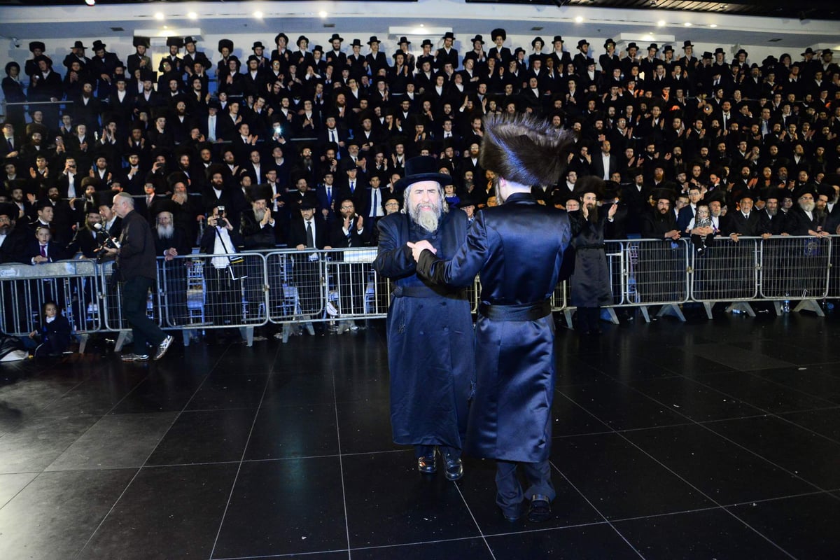 תיעוד ענק: חתונת בן האדמו"ר מסאדיגורא