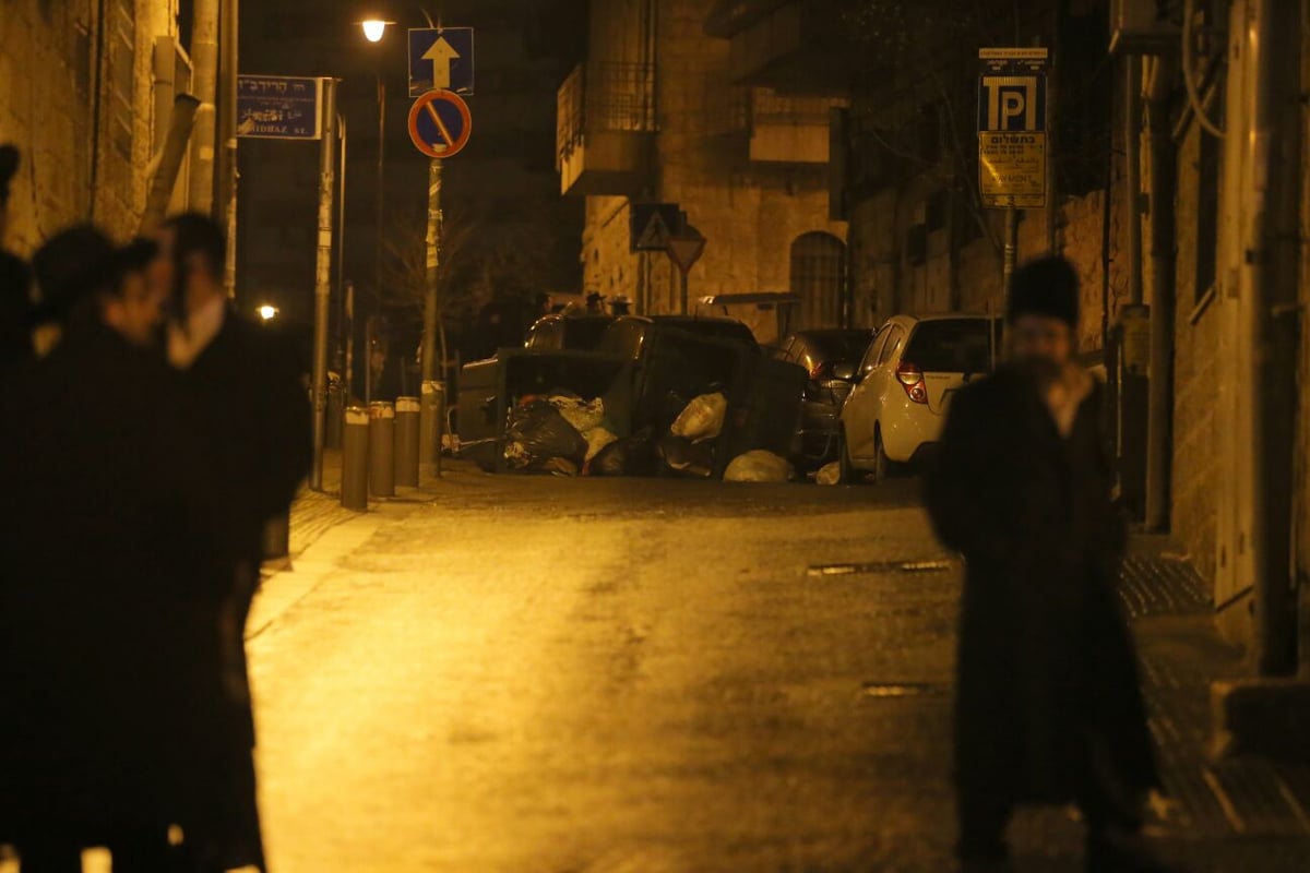 מהומה בירושלים בגלל... פשקווילים • תיעוד