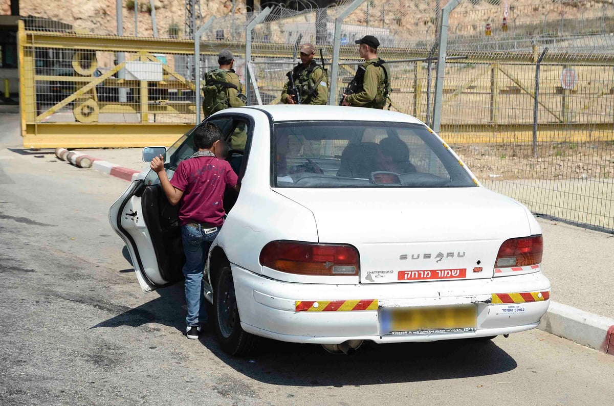 חילוץ של יד לאחים מתחומי הרשות הפלסטינית.