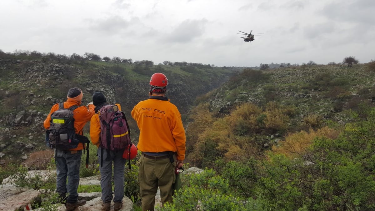 נער חולץ מנחל יהודיה הסוער; חיפושים אחר אדם נוסף