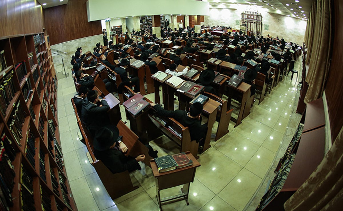 היכל ישיבת "עטרת ישראל". ארכיון