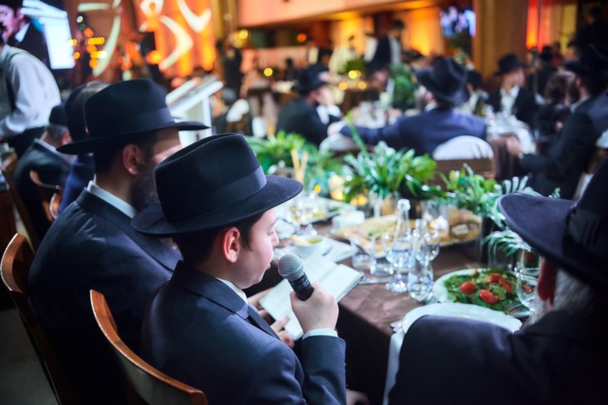 מתנת בר המצווה: "ללמוד איך להתפלל" ברוסית