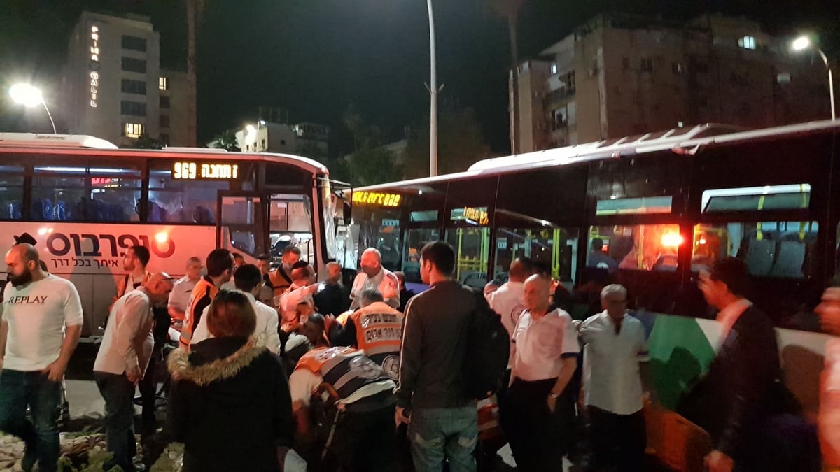 11 פצועים בהתנגשות בין אוטובוסים בטבריה