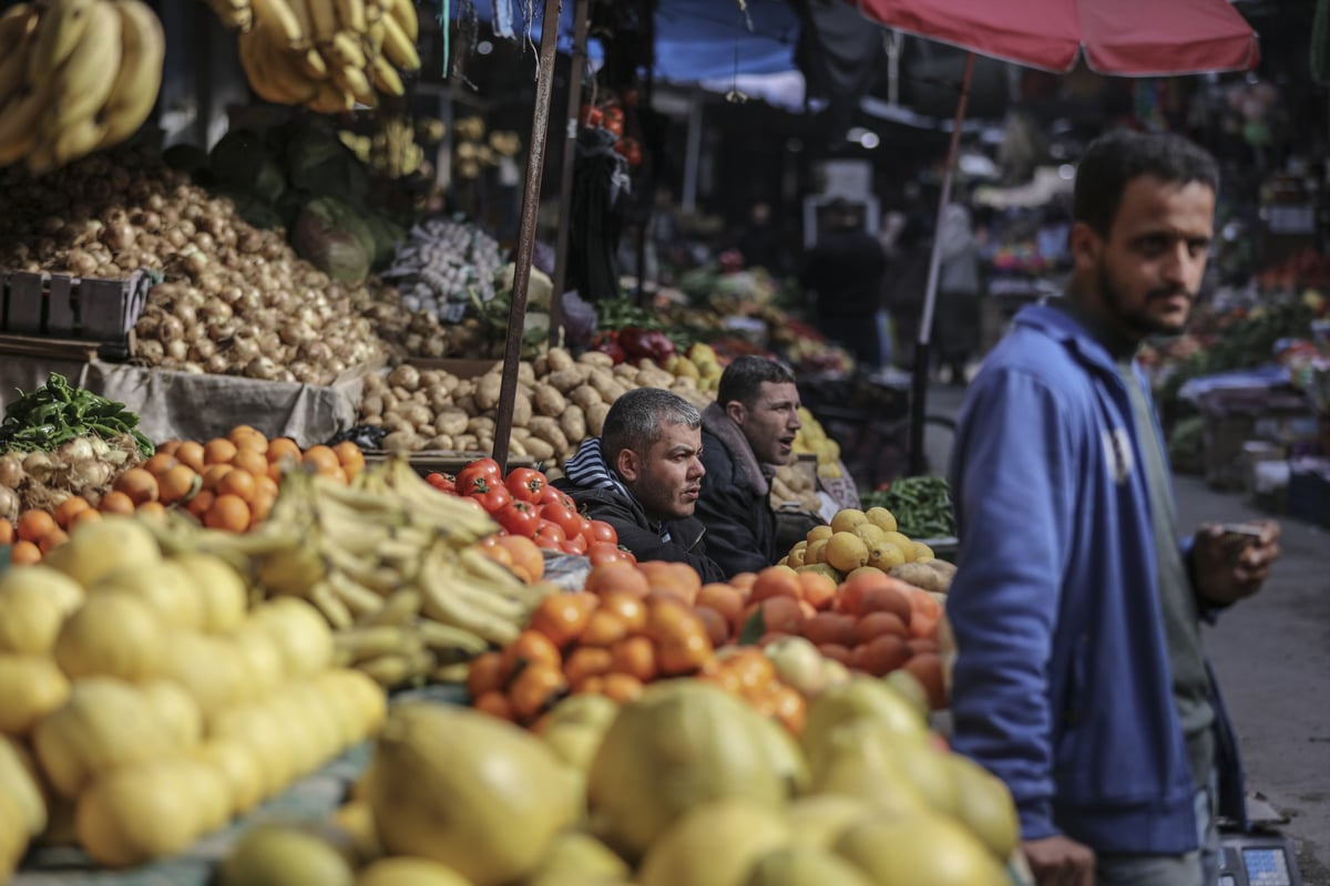 הצצה: כך נראה שוק אלזאוויה בעזה • צפו בגלריה