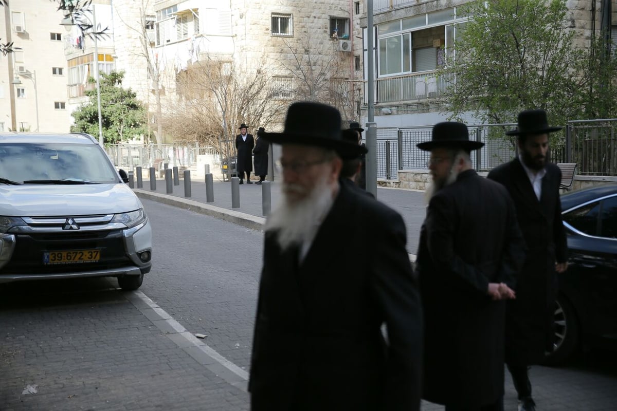 תיעוד: המועצת החסידית מתכנסת בירושלים