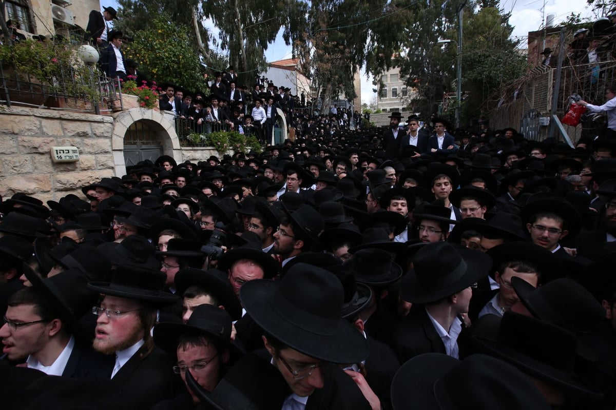 הלווית הגר"ש אוירבך זצ"ל • הגלריה של שלומי כהן