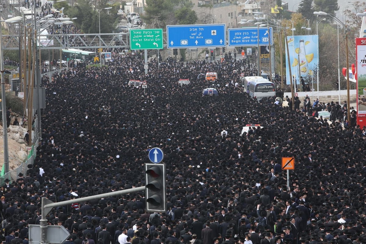 הלווית הגר"ש אוירבך זצ"ל • הגלריה של שלומי כהן