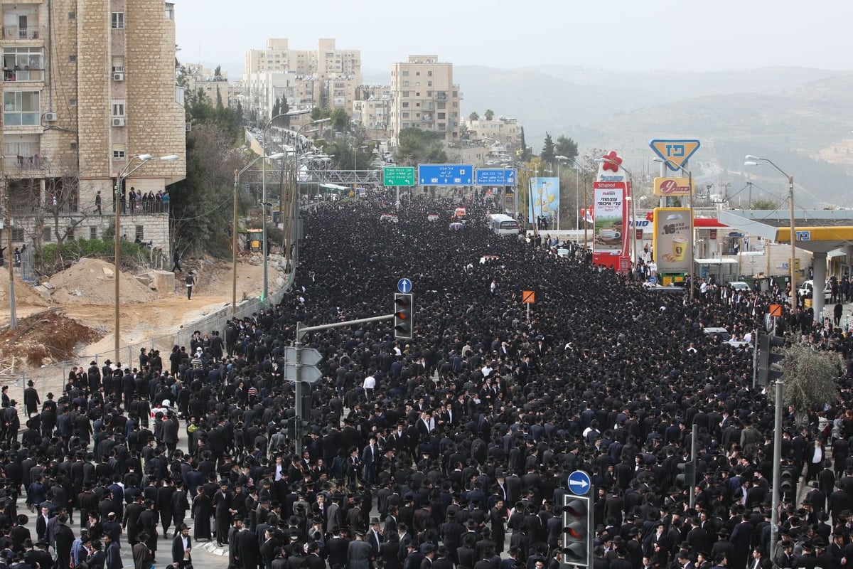 הלווית הגר"ש אוירבך זצ"ל • הגלריה של שלומי כהן