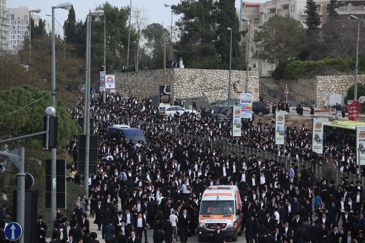 הלווית הגר"ש אוירבך זצ"ל • הגלריה של שלומי כהן