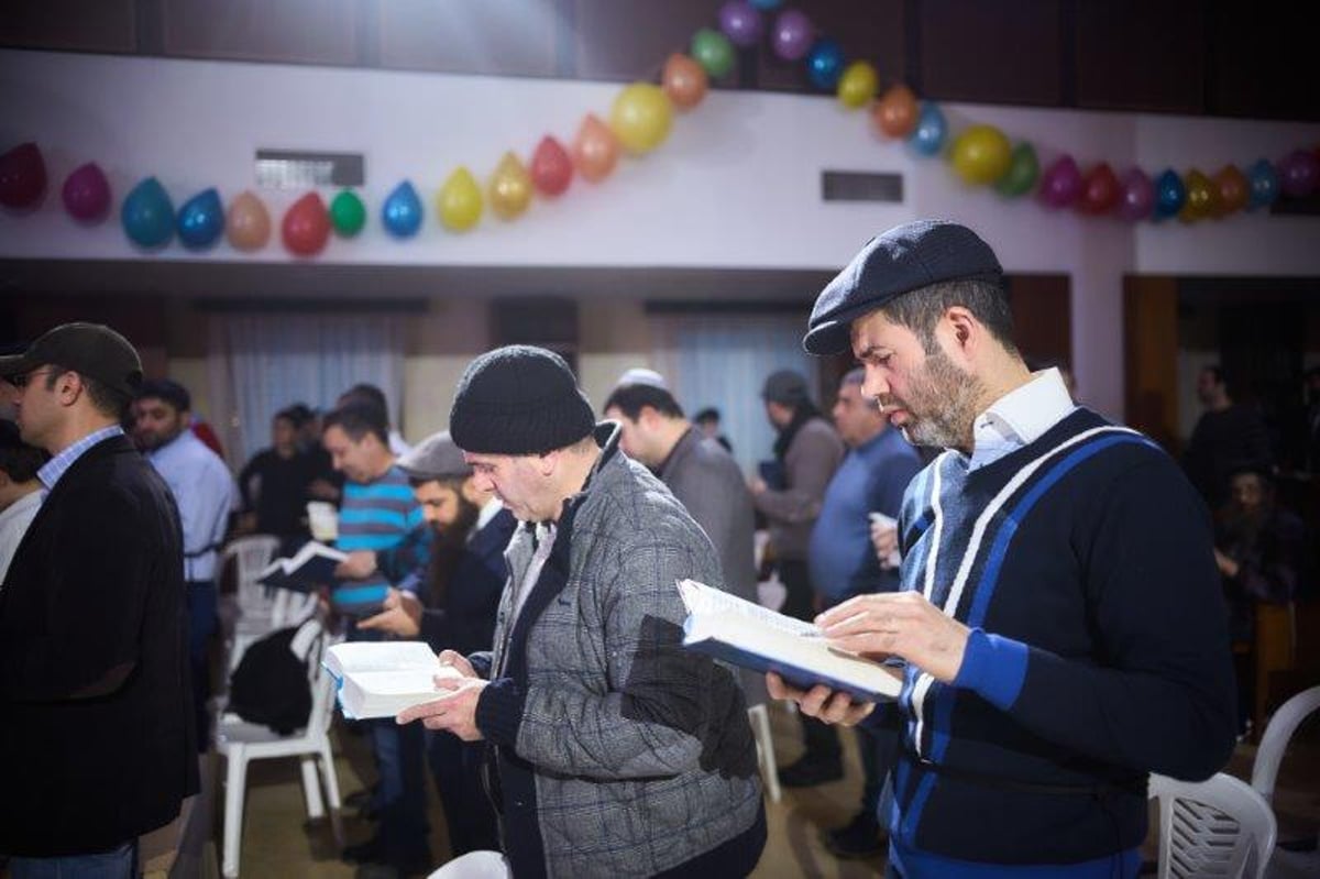 פורים במוסקבה: ממחצית השקל ועד שמחת החג • צפו