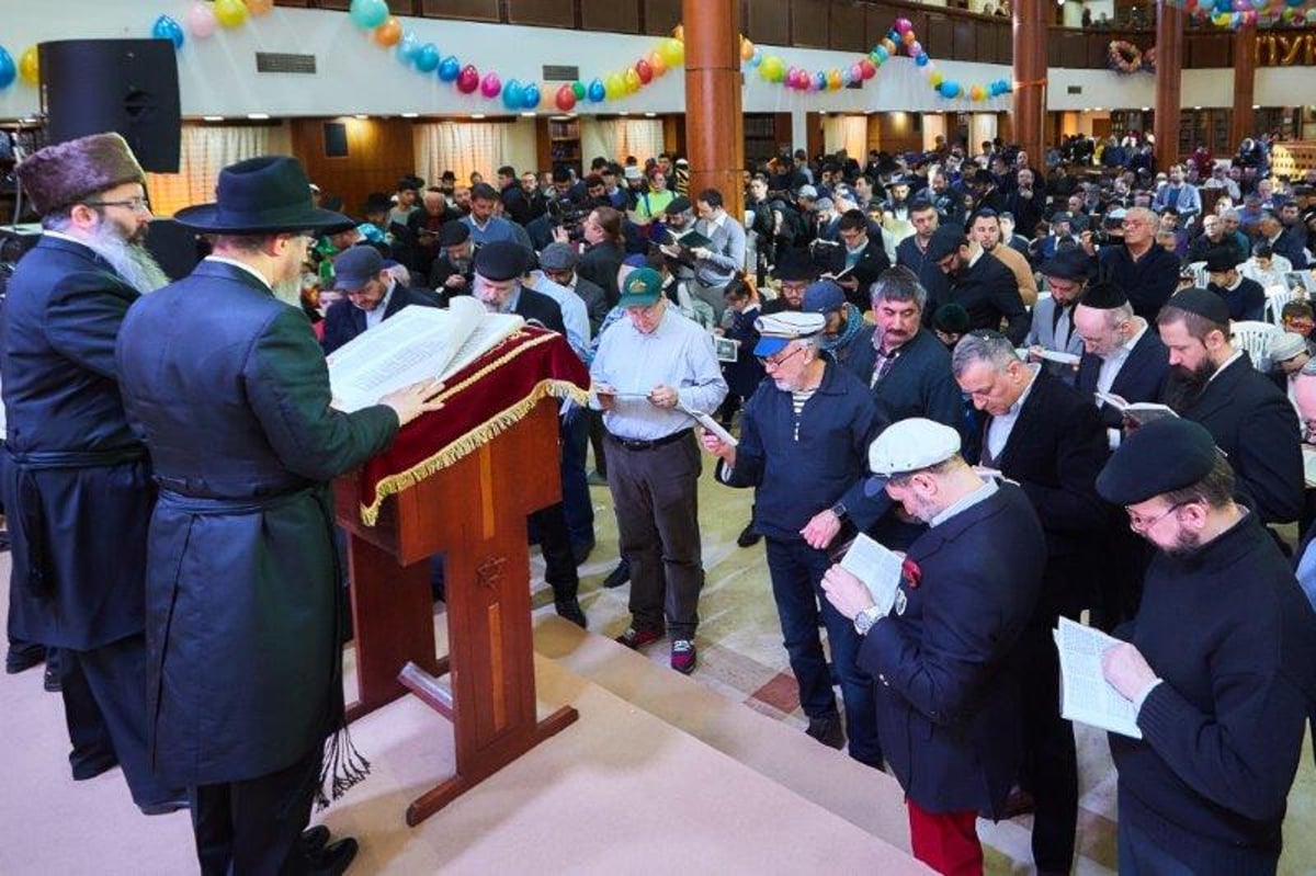 פורים במוסקבה: ממחצית השקל ועד שמחת החג • צפו