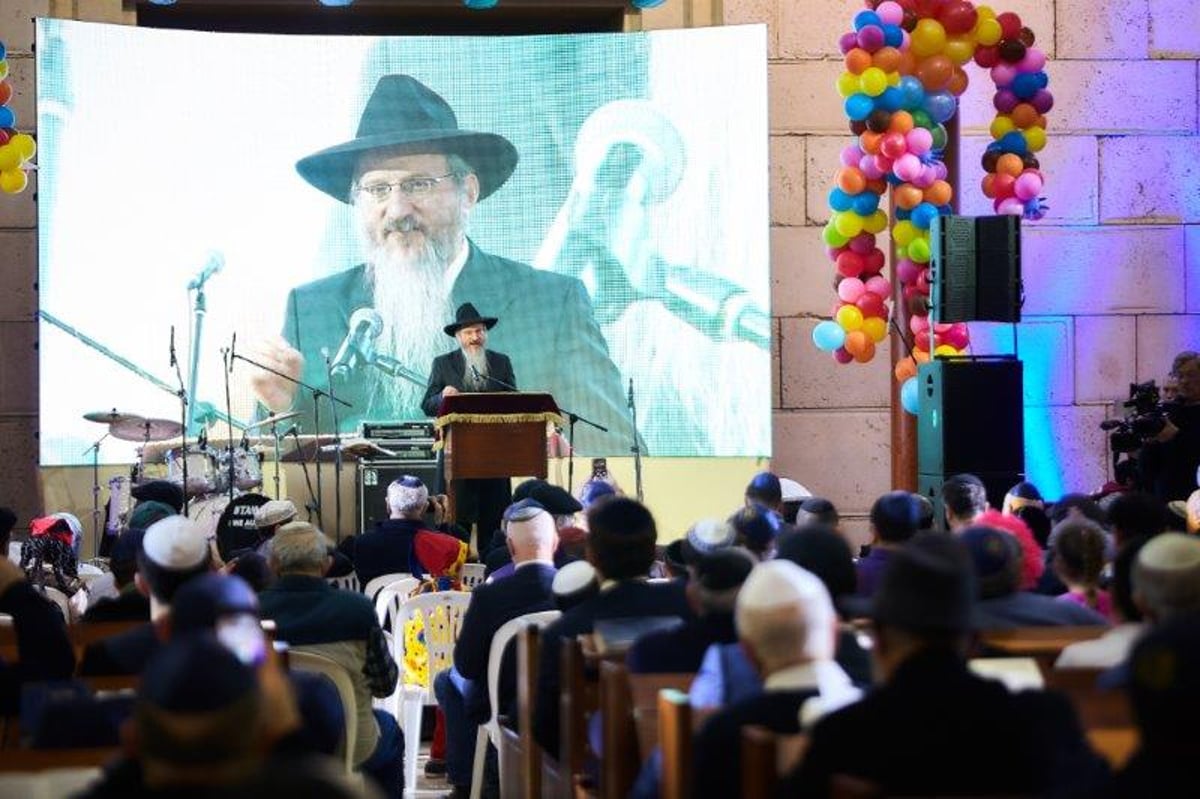 פורים במוסקבה: ממחצית השקל ועד שמחת החג • צפו