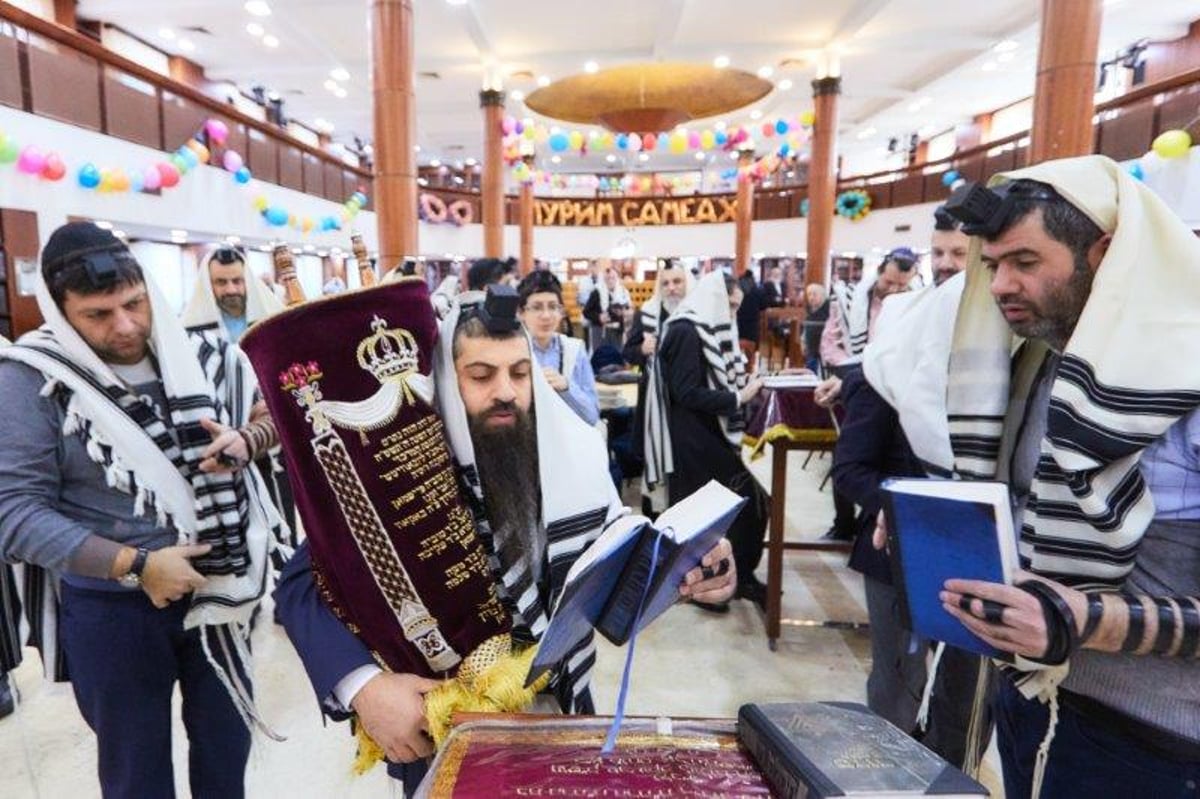 פורים במוסקבה: ממחצית השקל ועד שמחת החג • צפו