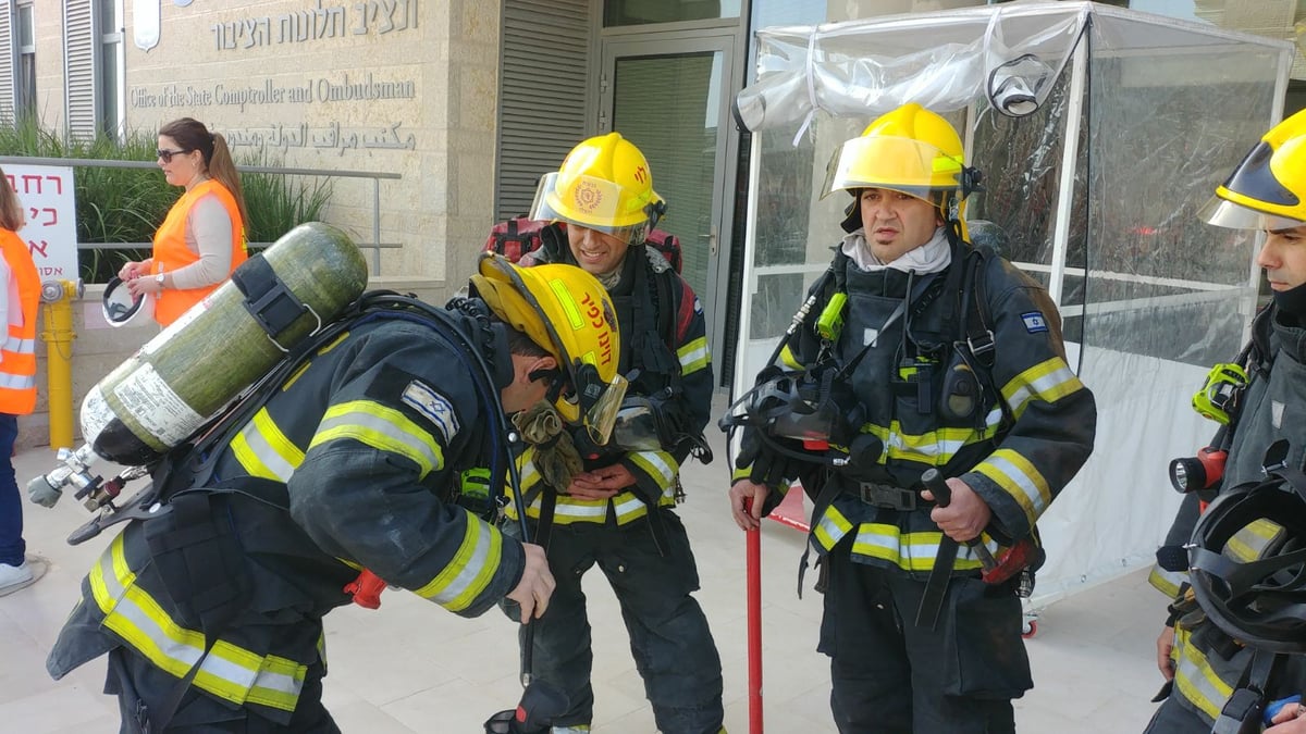 צפו: תרגיל כיבוי וחילוץ בבניין מבקר המדינה