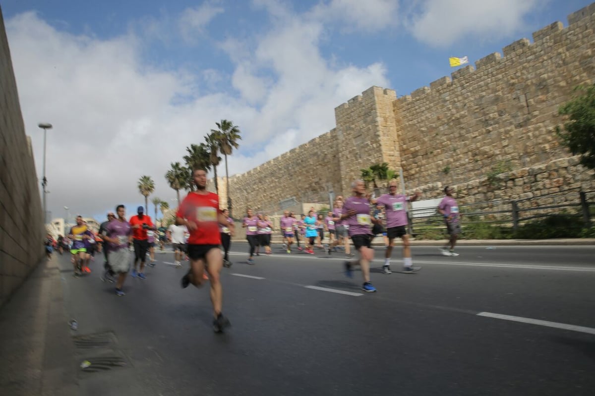 מרתון ירושלים: 30 אלף רצים  • צפו בגלריה