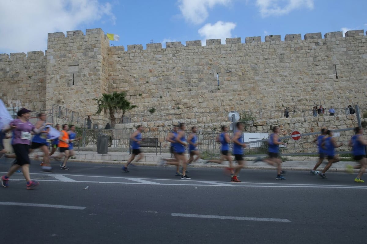 מרתון ירושלים: 30 אלף רצים  • צפו בגלריה