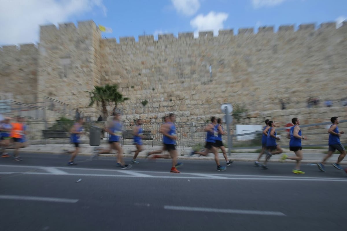 מרתון ירושלים: 30 אלף רצים  • צפו בגלריה