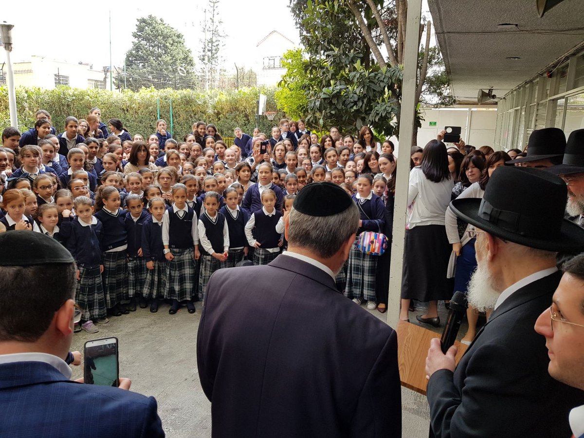 צפו: ילדי מקסיקו בשירה לנשיא המועצת הגר"ש כהן