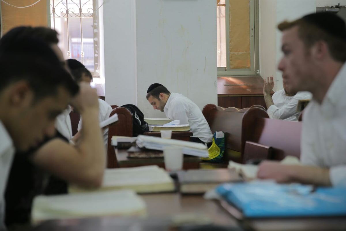 בישיבת רש"י אין "בין הזמנים" • צפו בתיעוד