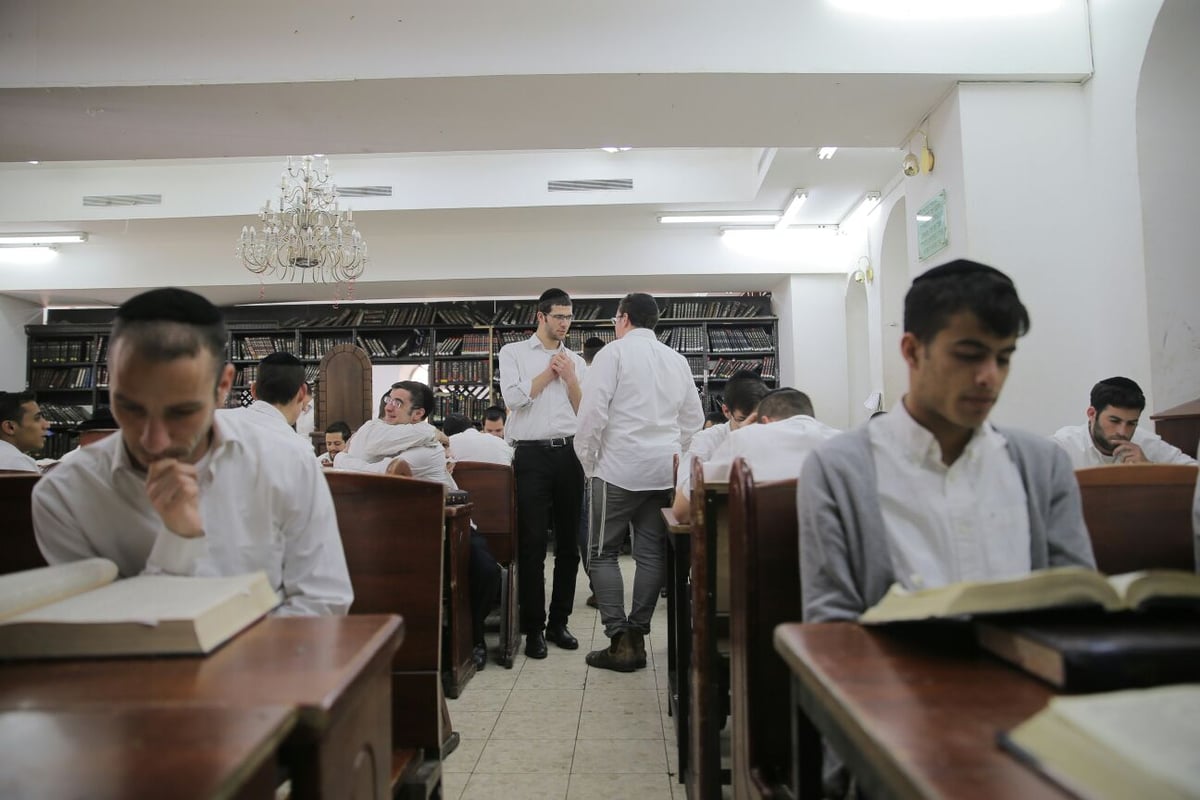 בישיבת רש"י אין "בין הזמנים" • צפו בתיעוד