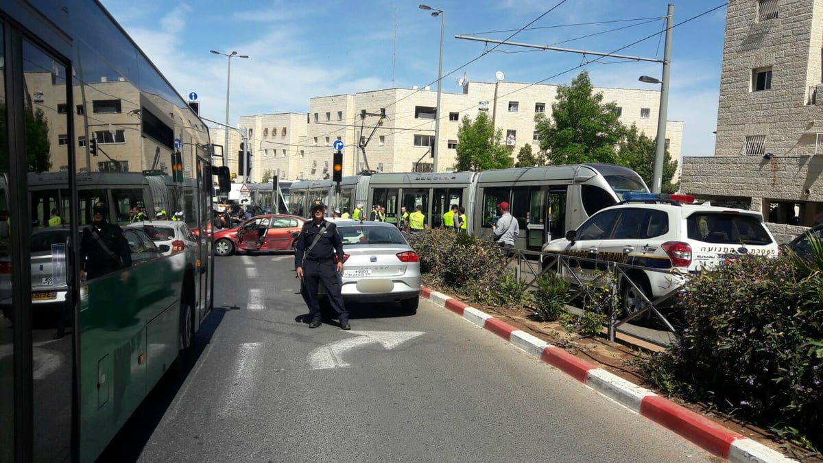 ירושלים: הרכבת הקלה ירדה מהפסים