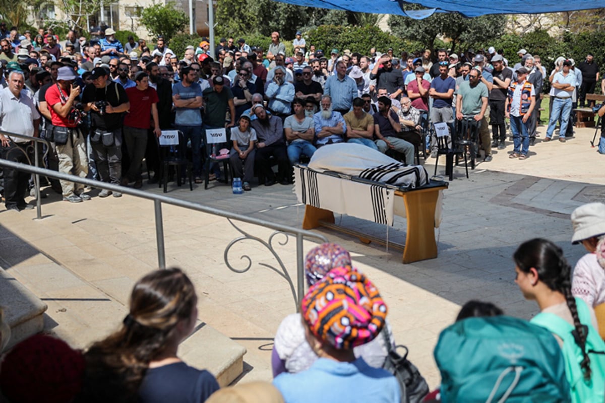 הלויית עדיאל קולמן: "הקב"ה קטף אותך כואב מדי"