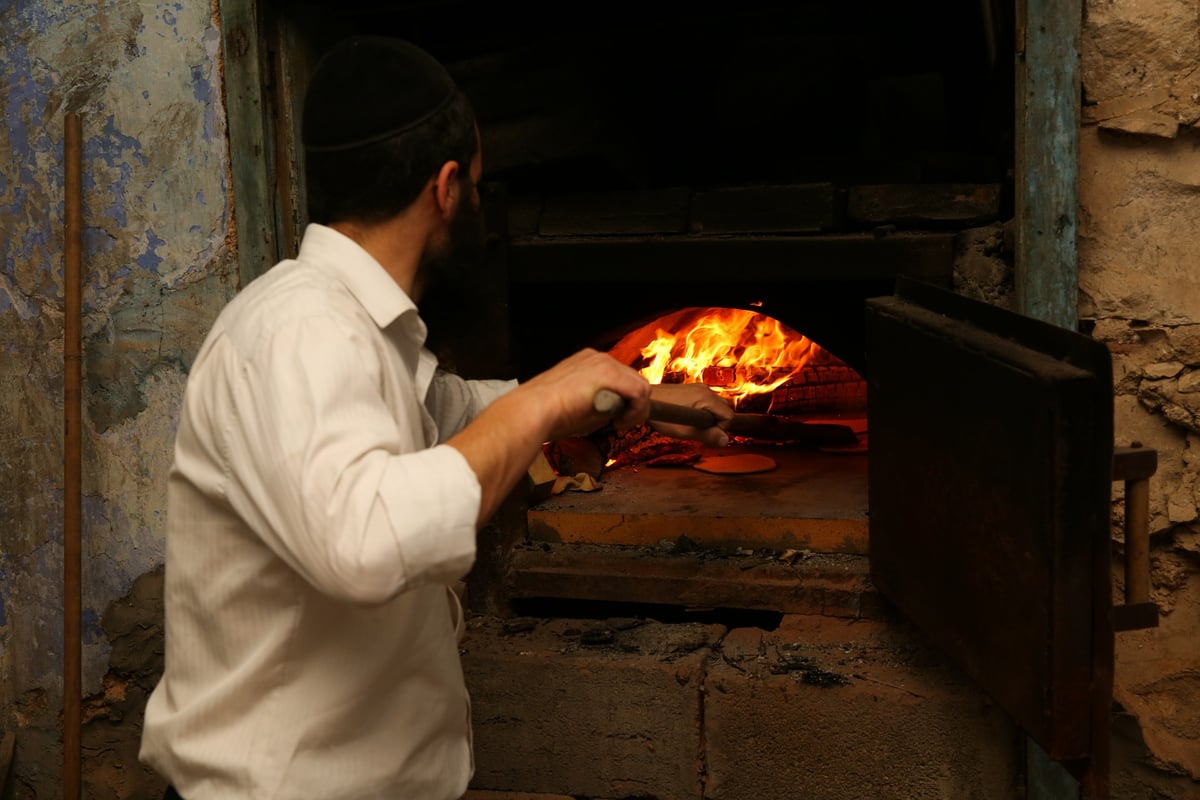 גלריה מרהיבה: כך מכינים מצות בצפת