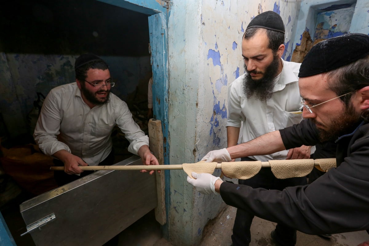 גלריה מרהיבה: כך מכינים מצות בצפת