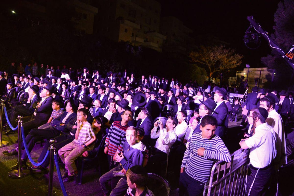 בנו של מרן הגראי"ל שטיינמן זצ"ל צפה במצגת והתרגש