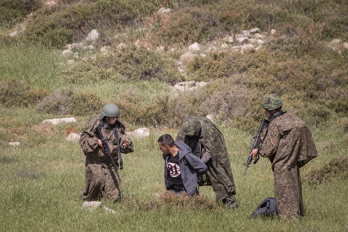 "פלסטיני" חדר לישראל ונלכד • צפו בתיעוד