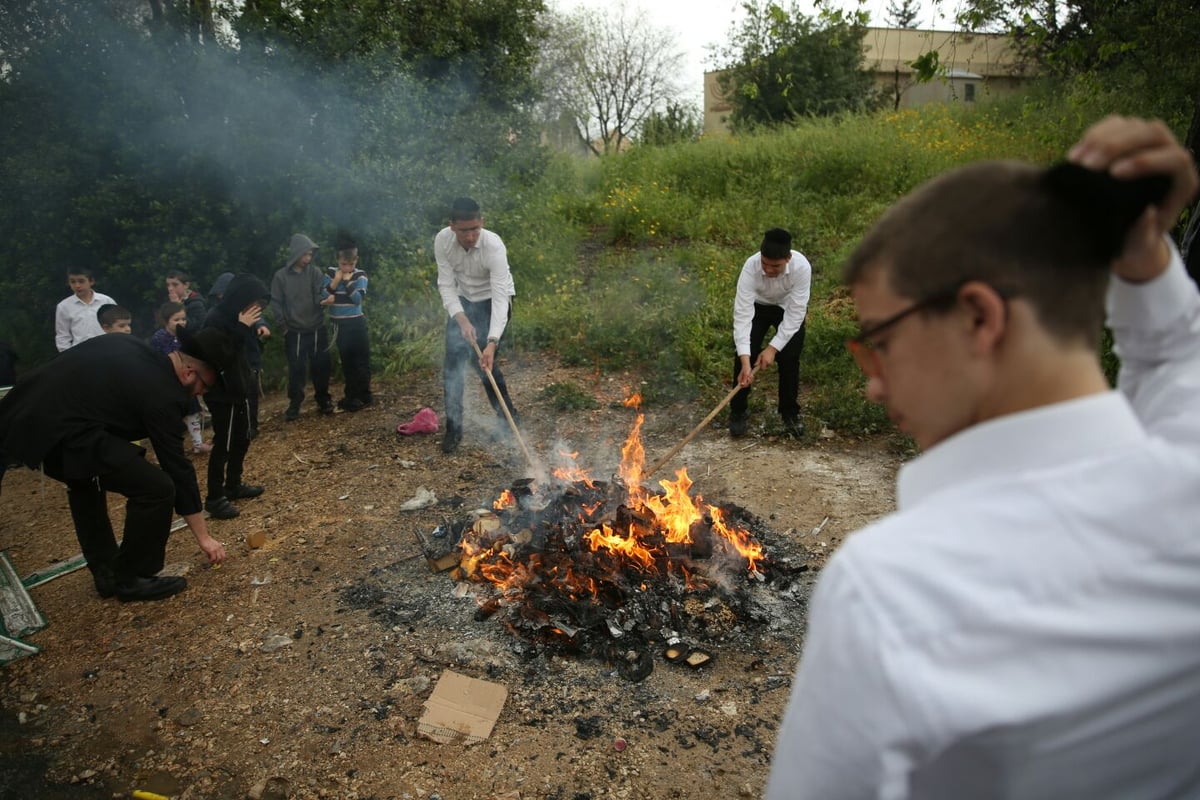 גלריה: כך שרפו את החמץ בכרמיאל • צפו