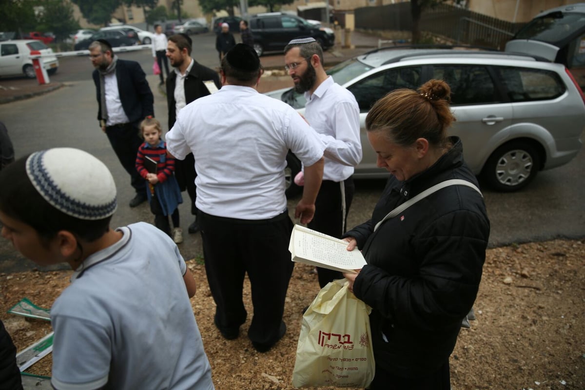 גלריה: כך שרפו את החמץ בכרמיאל • צפו