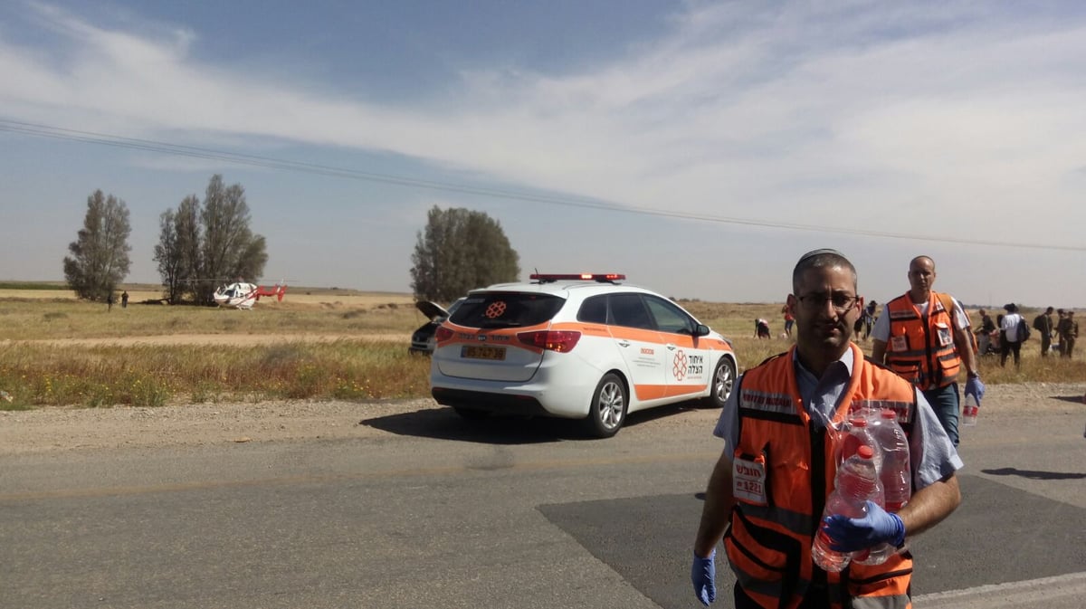 תאונת אוטובוס ורכב: הרוג ופצועות רבות