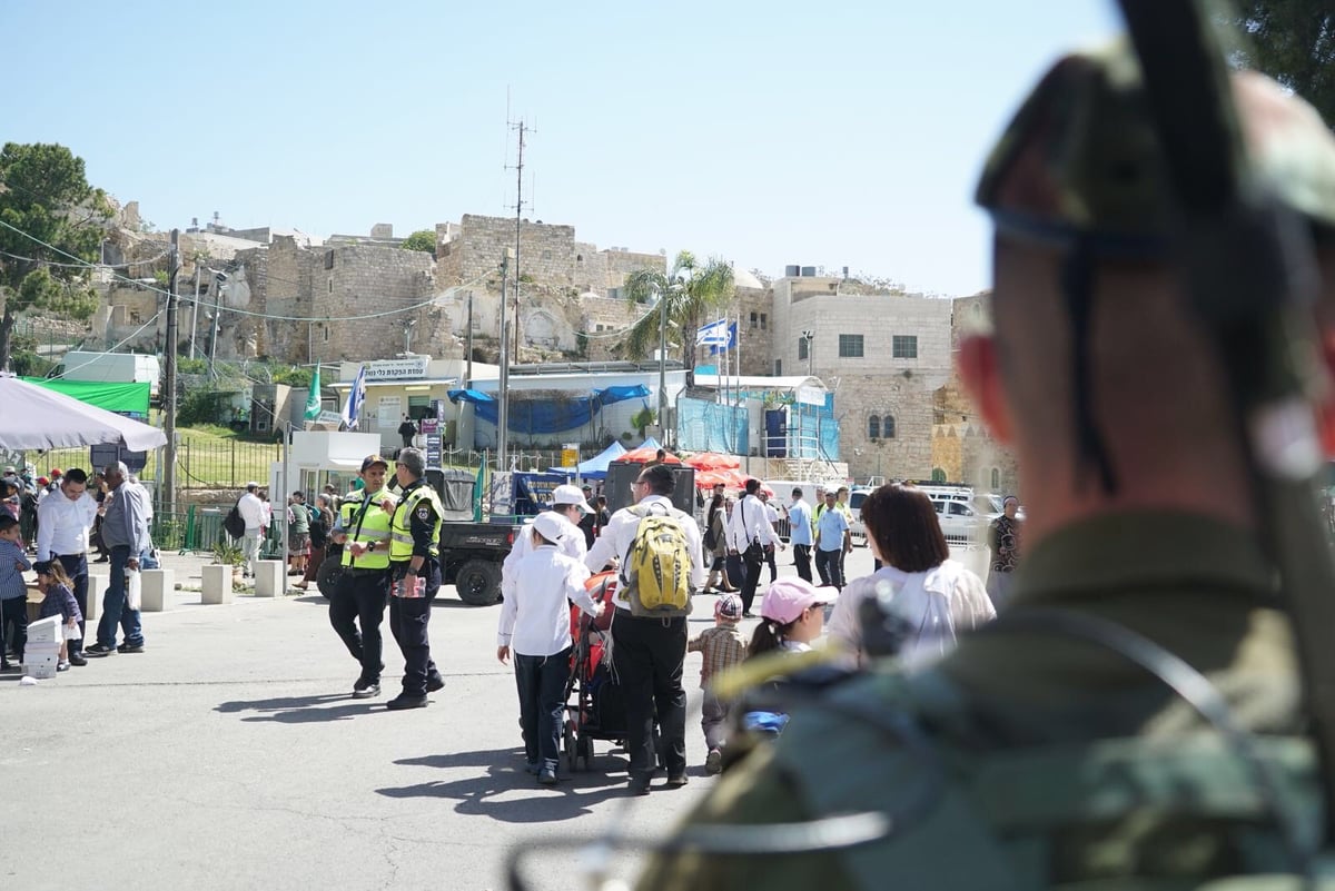 צפו: כך אבטחו כוחות צה"ל את אלפי המתפללים במערת המכפלה