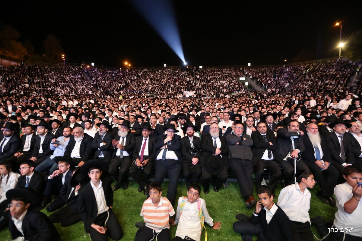 המונים ב'הקבלת פני רבו' לנשיא המועצת הגר"ש כהן