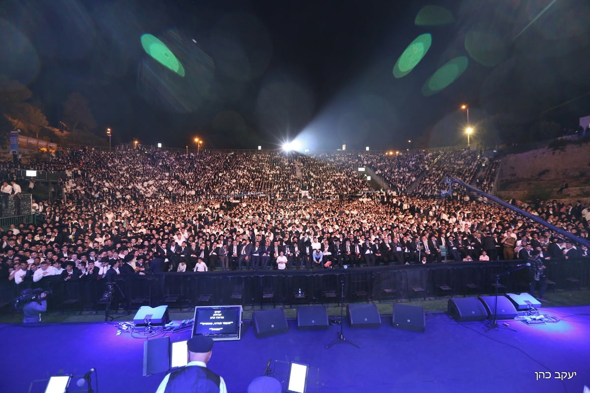 המונים ב'הקבלת פני רבו' לנשיא המועצת הגר"ש כהן