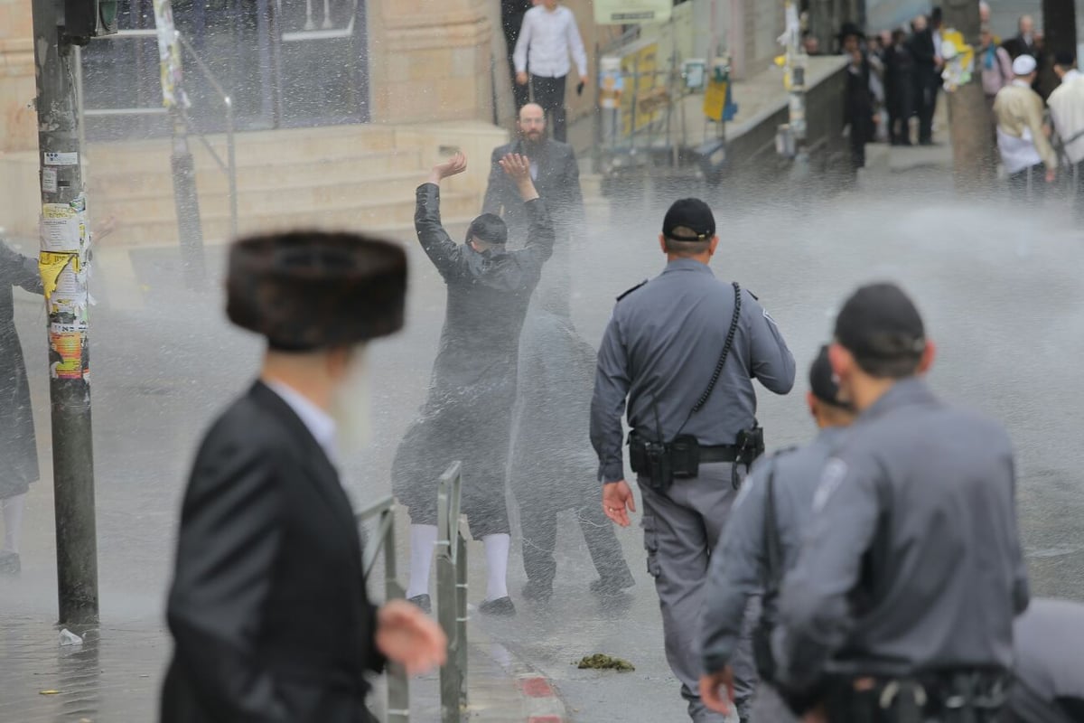 נתיחת התינוק: הפגנות סוערות בירושלים