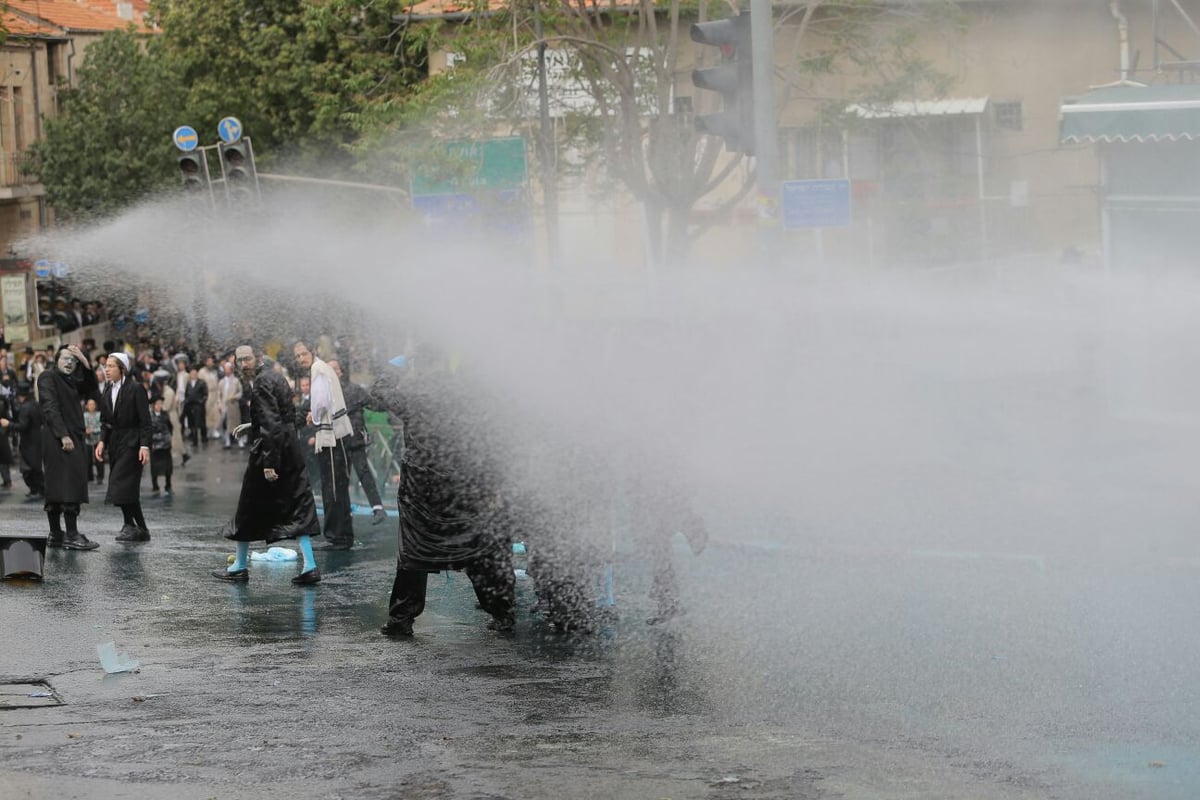 נתיחת התינוק: הפגנות סוערות בירושלים