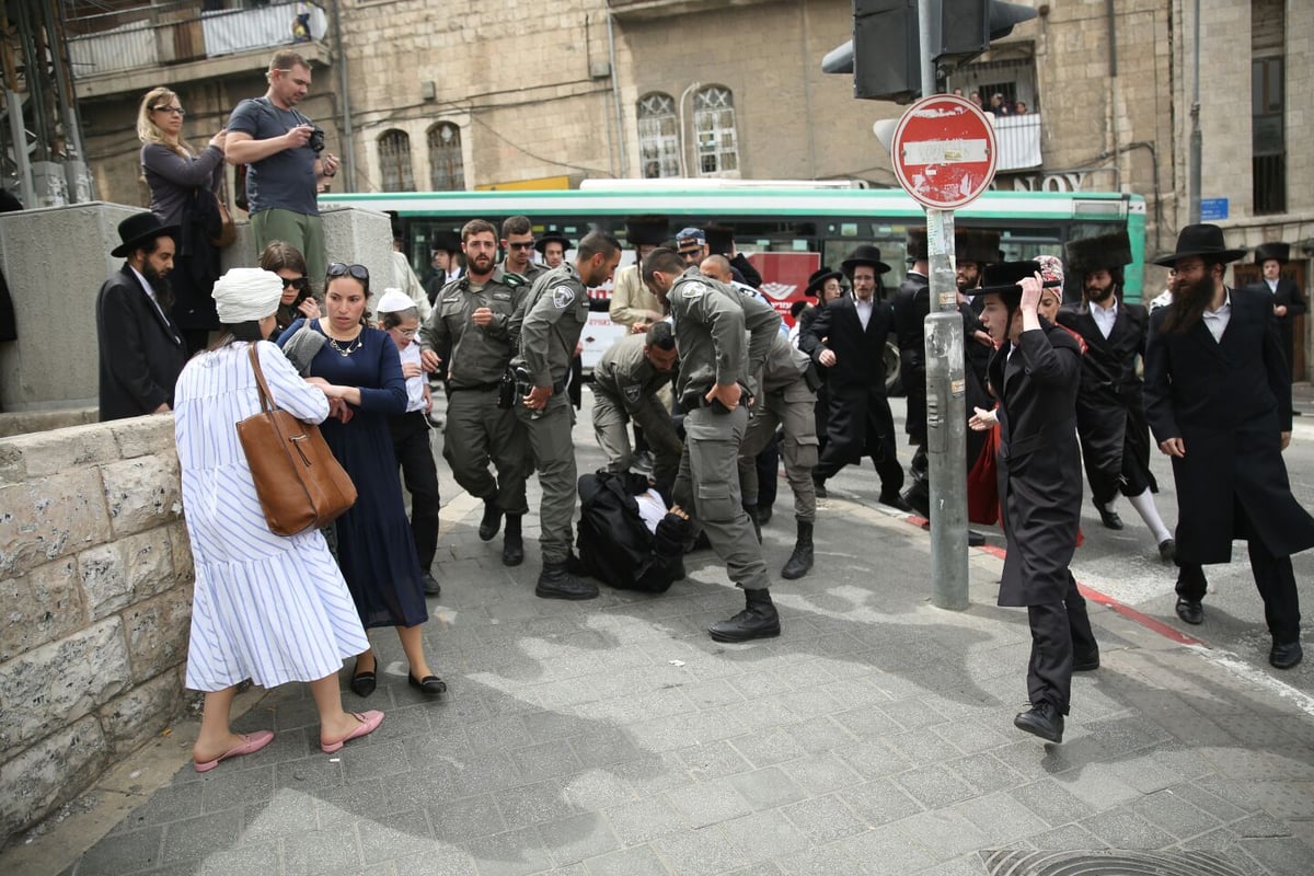 נתיחת התינוק: הפגנות סוערות בירושלים