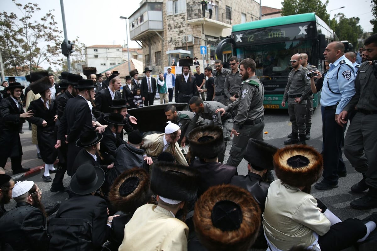 נתיחת התינוק: הפגנות סוערות בירושלים