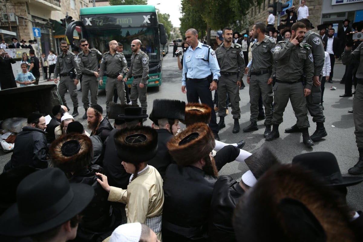 נתיחת התינוק: הפגנות סוערות בירושלים